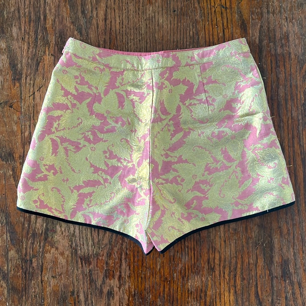 Gold brocade High-waist Hotpants